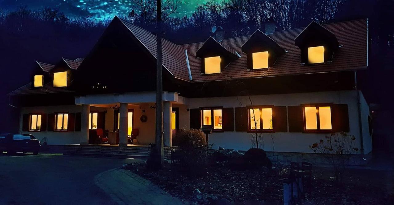 Alsovadacs Vadaszhaz Panzio Bed and Breakfast Sutto Eksteriør billede